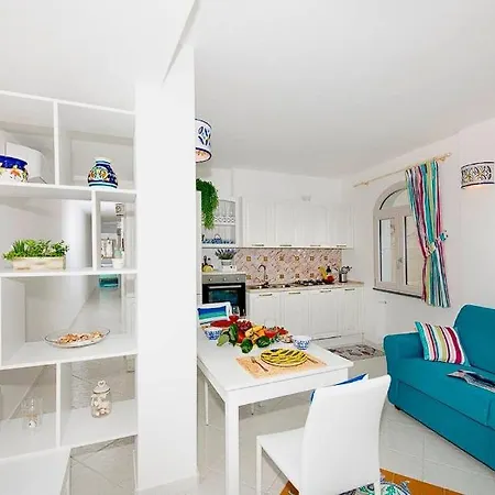 בית אירוח Located In The Historic Center! פוזיטנו